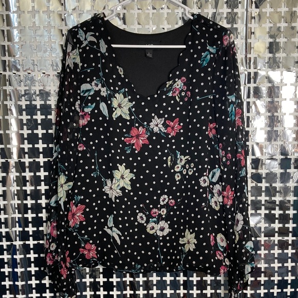 AGB Tops - AGB Black Floral Polka Dot V-Neck Blouse with Pink and Cream Accents